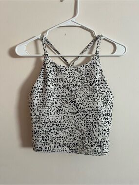 Old Navy active built in bra crop top size medium